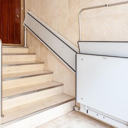 Appartamento Puerta De Carmona Siviglia Esterno foto