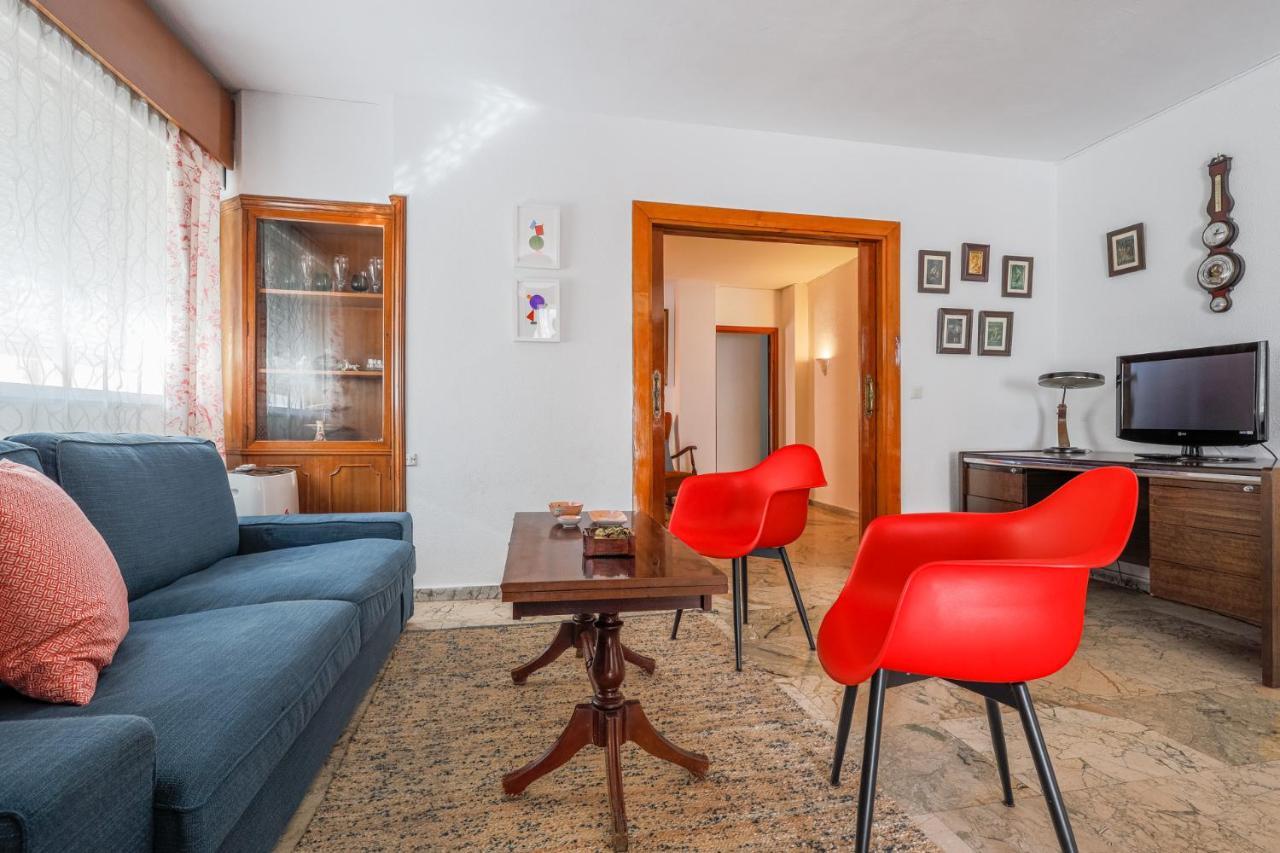 Appartamento Puerta De Carmona Siviglia Esterno foto